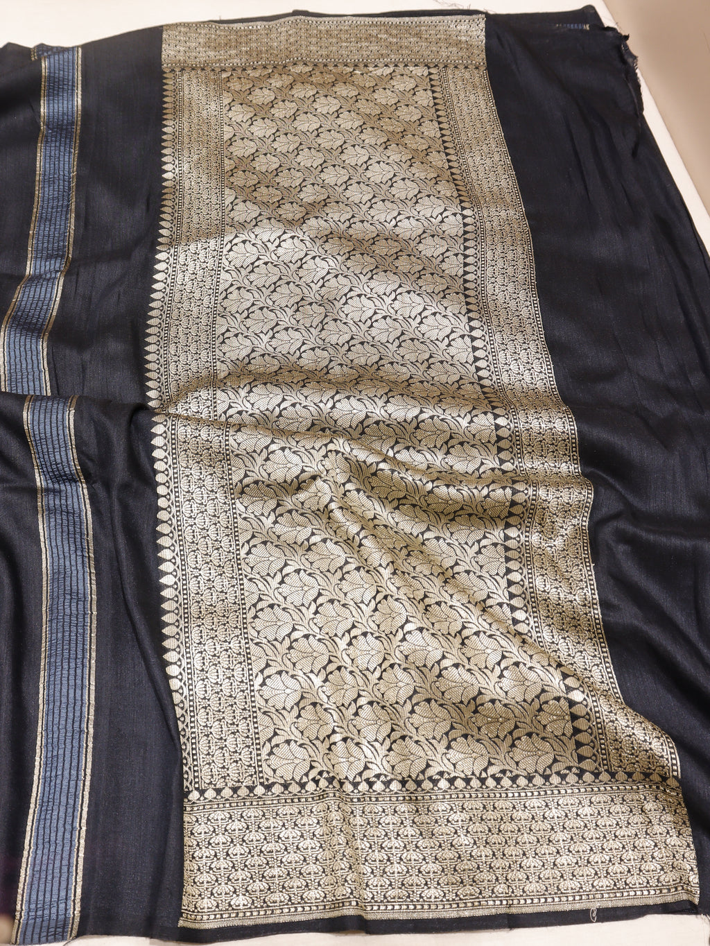 Banarasi Pure Moonga Silk Handloom Saree – Deep Blue