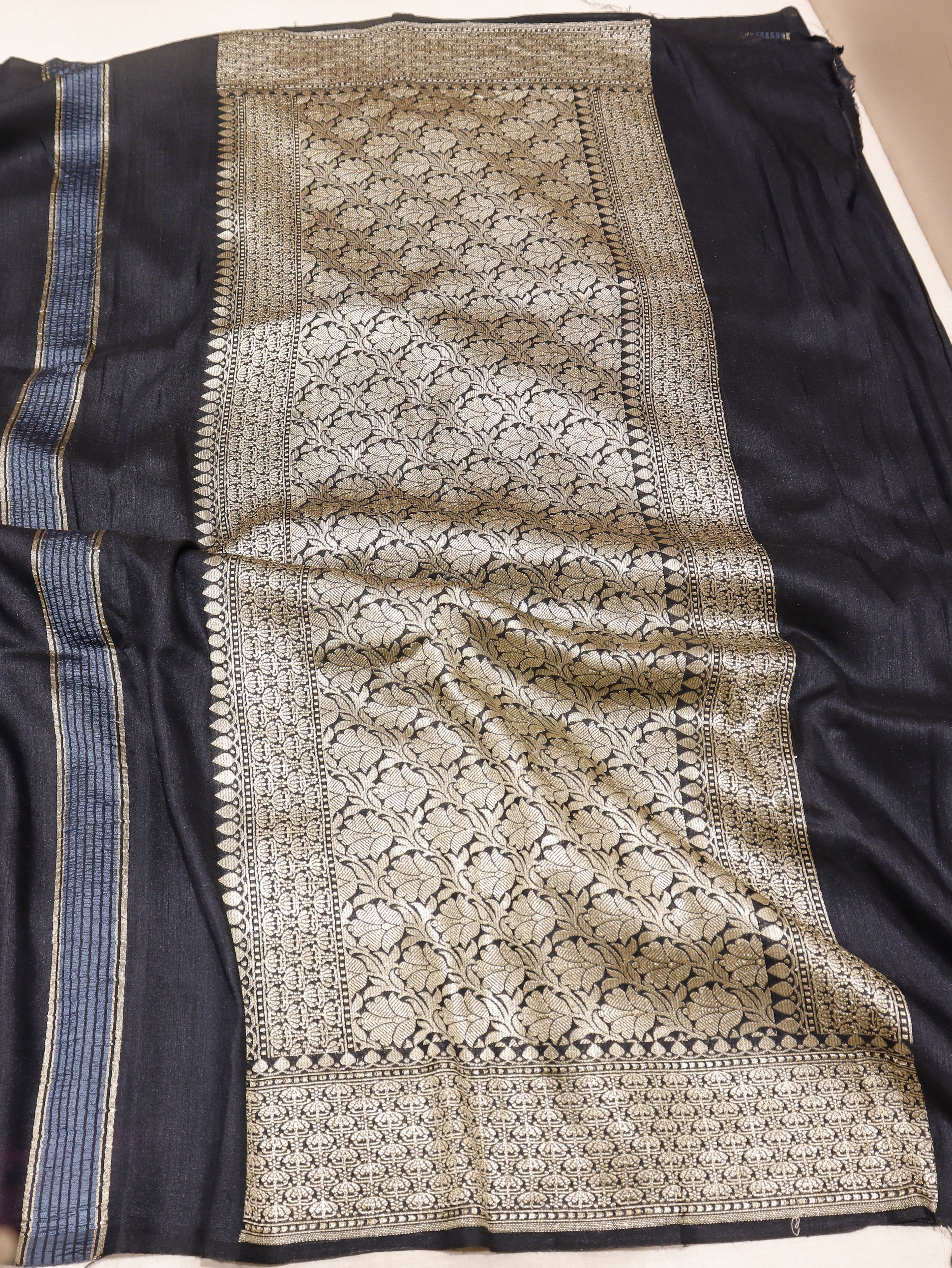 Banarasi Pure Moonga Silk Handloom Saree – Deep Blue