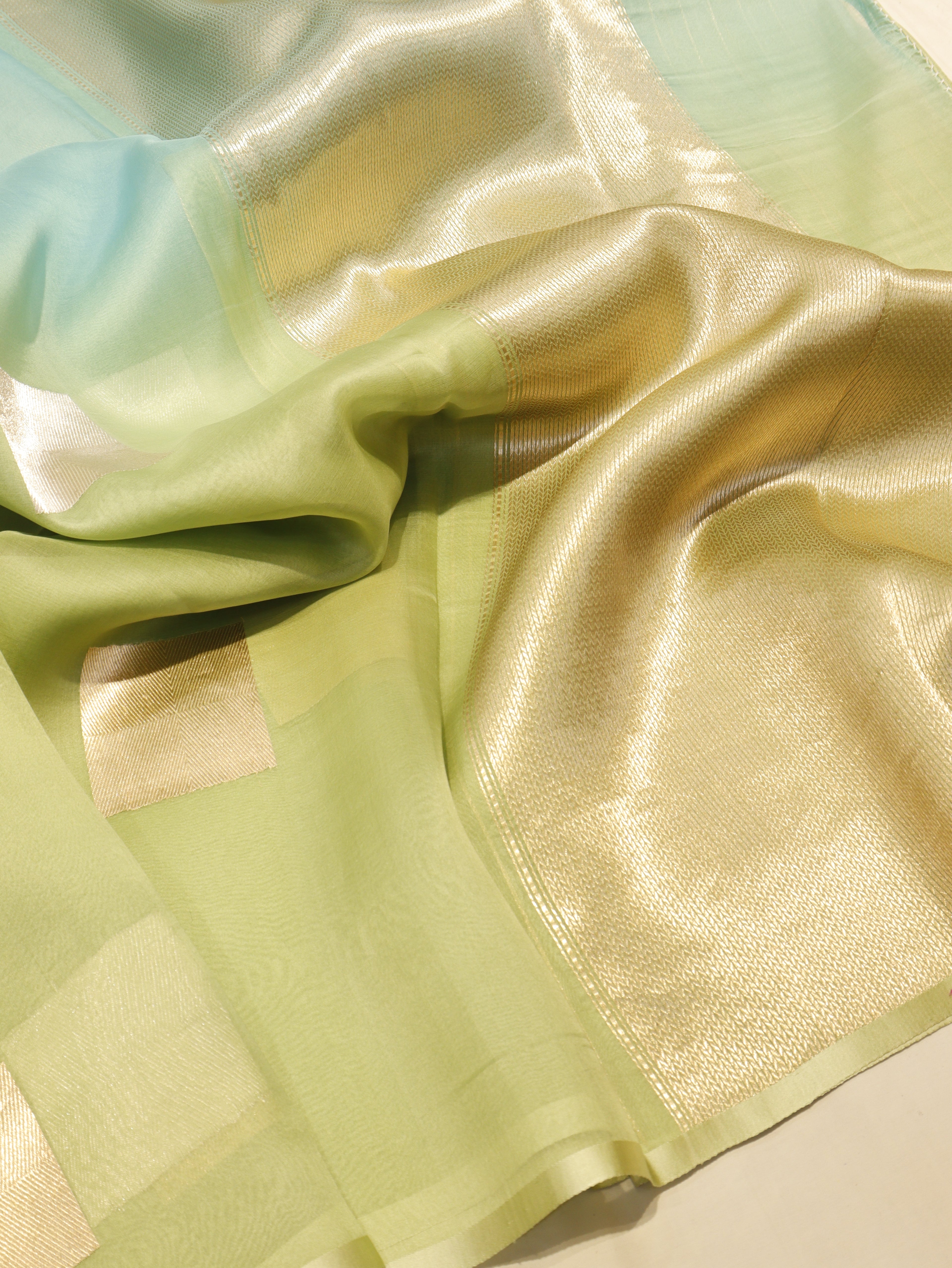 Banarasi Pure Kora Silk Handloom Ombre Saree