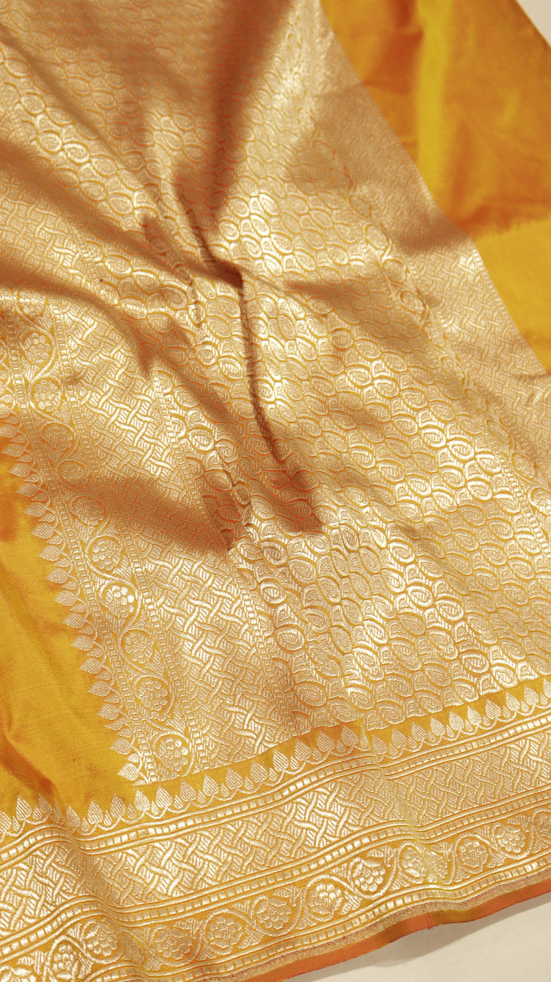 Chand Tara Handwoven Pure Banarasi Silk Saree