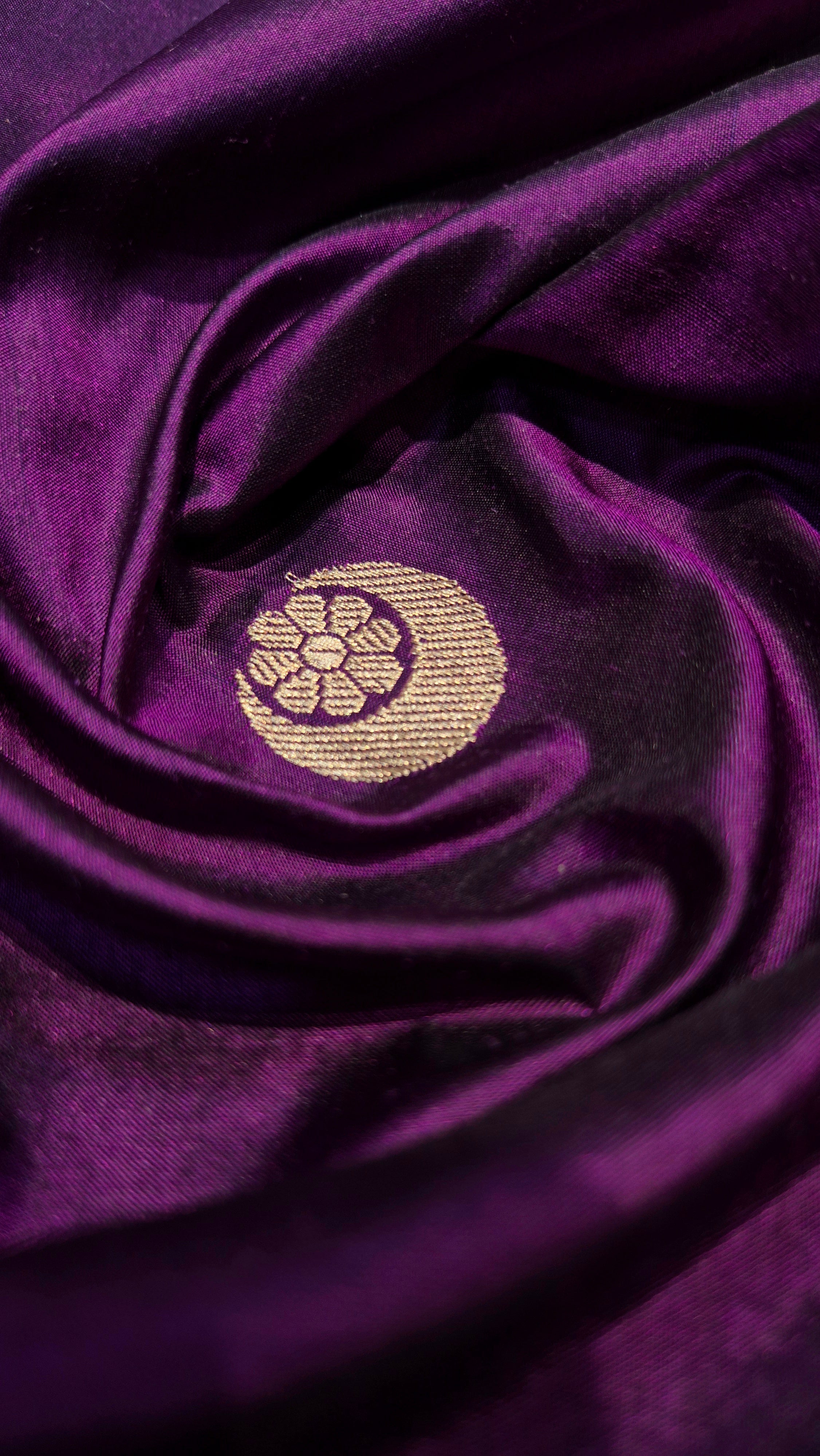 Handloom Pure Katan Chandphool Banarasi Saree - Aubergine