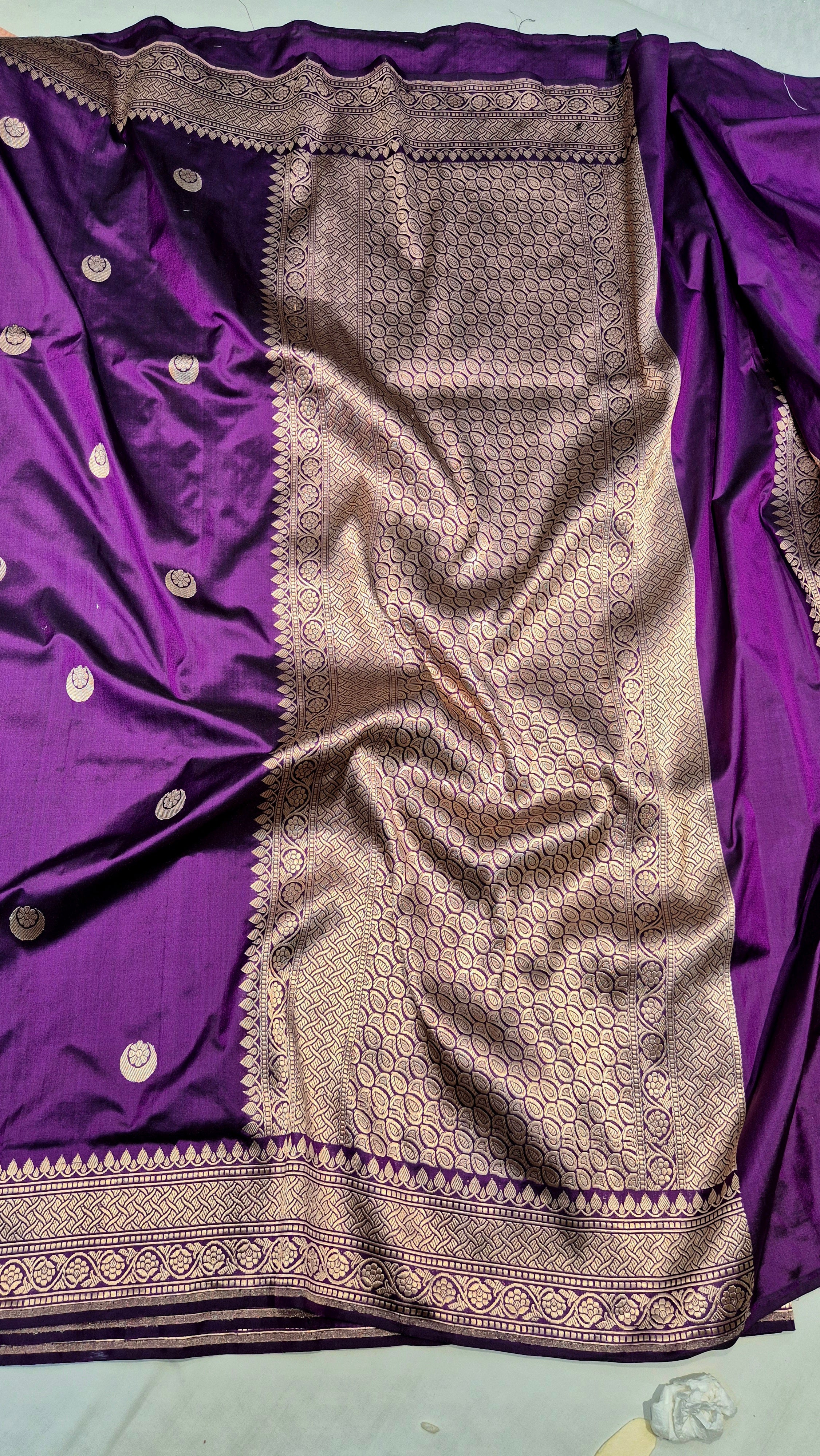 Handloom Pure Katan Chandphool Banarasi Saree - Aubergine